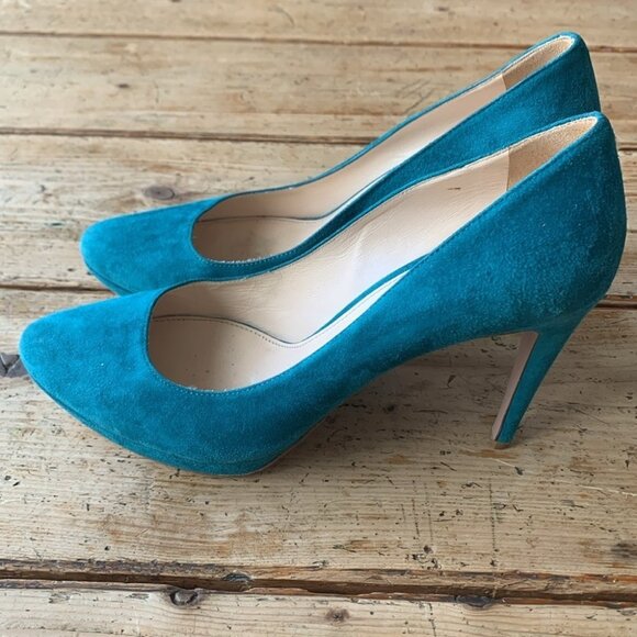 PRADA Milano Green Velvet Heels - Picture 5 of 12